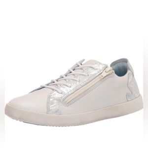 Cloud Women's Casual and Fashion Sneakers